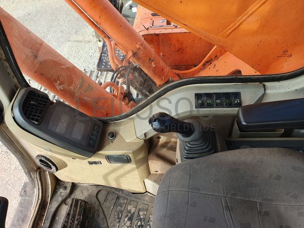 Giratória Daewoo Solar 225NLC-V