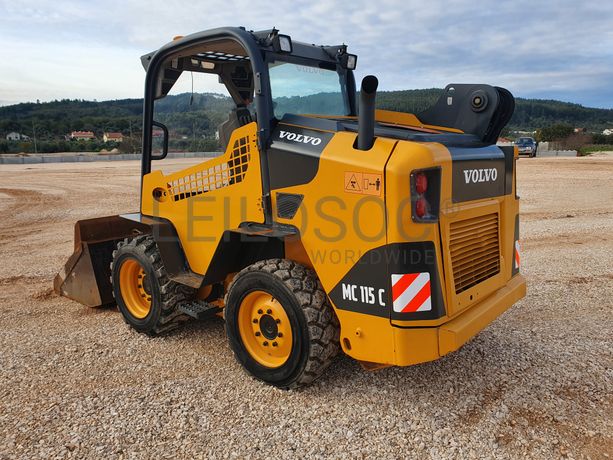 Mini Pá Carregadora Volvo MC 115C