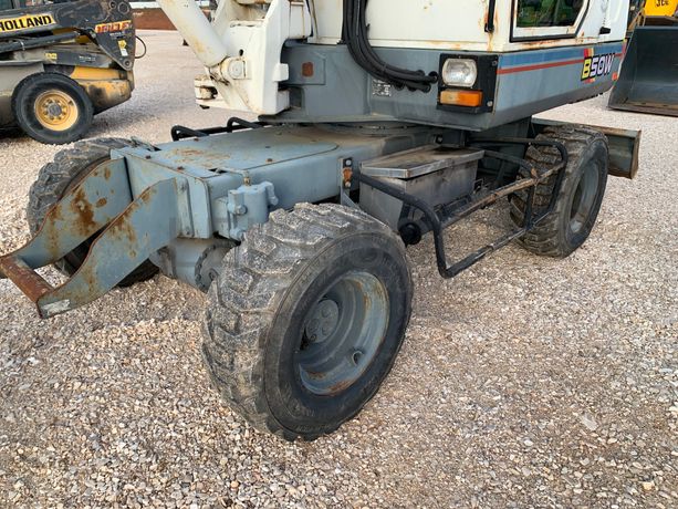 Giratória Yanmar B50W