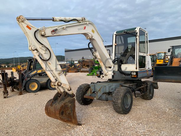 Giratória Yanmar B50W