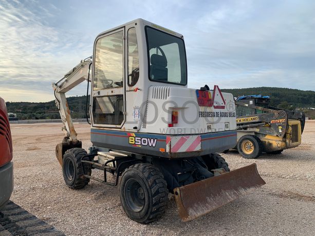 Giratória Yanmar B50W