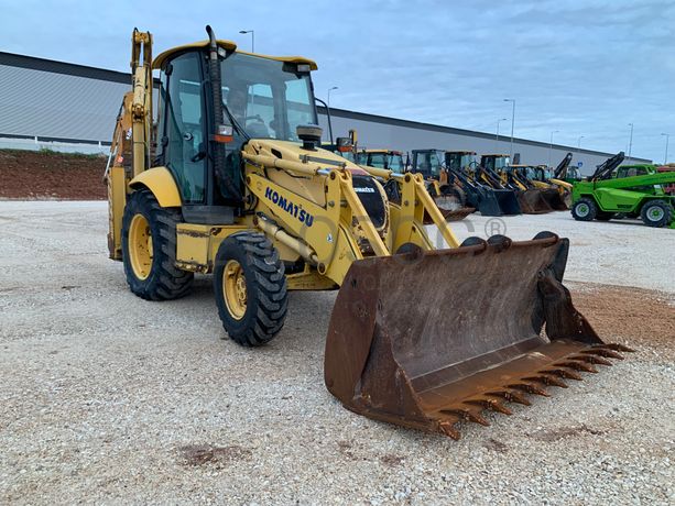 Retroescavadora Komatsu, modelo WB 93R-5