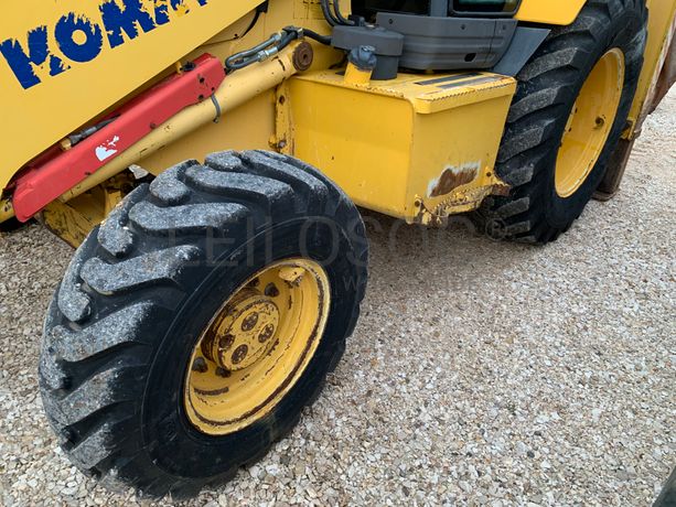 Retroescavadora Komatsu, modelo WB 93R-5