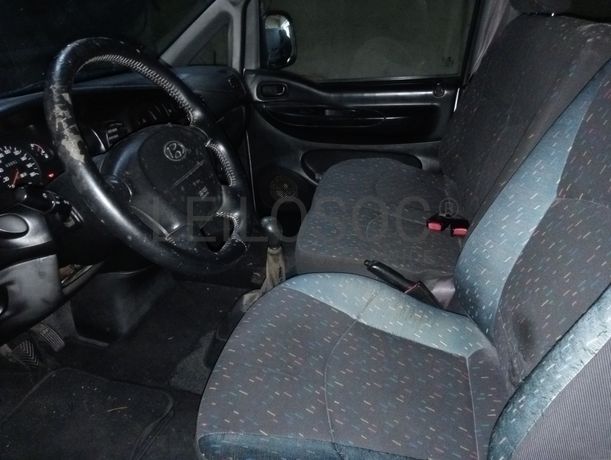 Hyundai H1 · Ano 2001