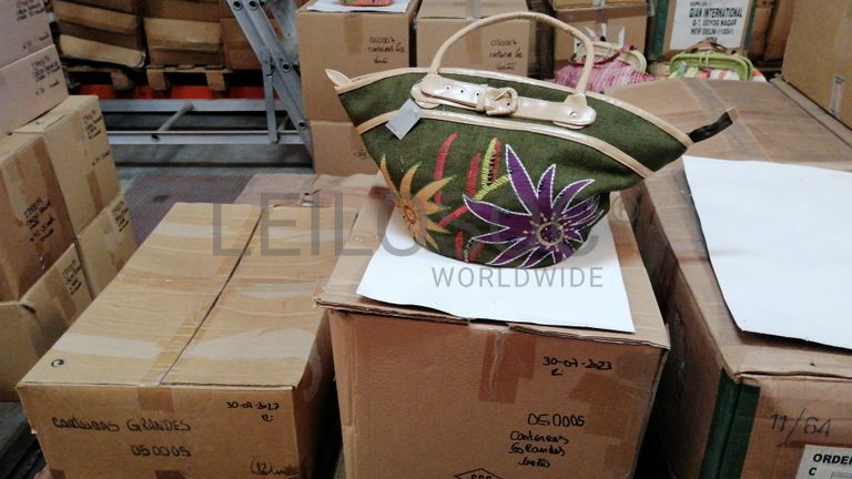 Lote malas e carteiras de senhora