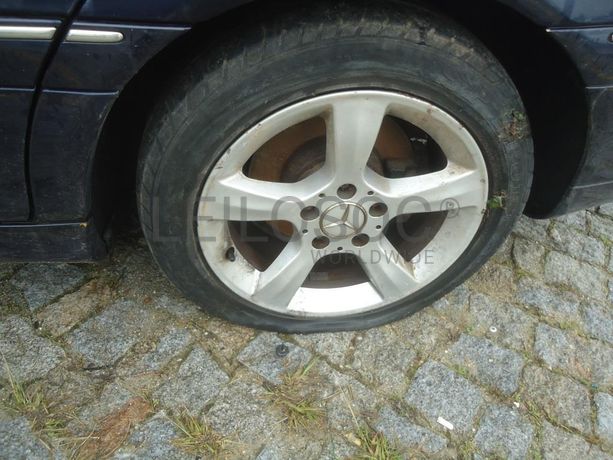 Mercedes-Benz C220 CDI · Ano 2004