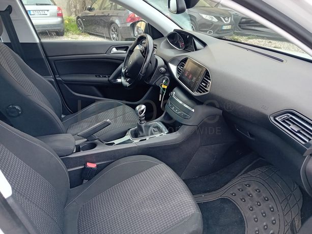 Peugeot 308 · Ano 2018