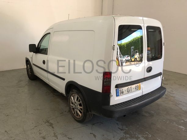 Opel Combo 1.7 CDTI · Ano 2008