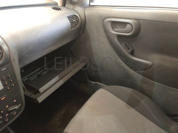 Opel Combo 1.7 CDTI · Ano 2008