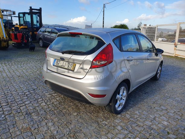 Ford Fiesta · Ano 2010 87-JJ-79