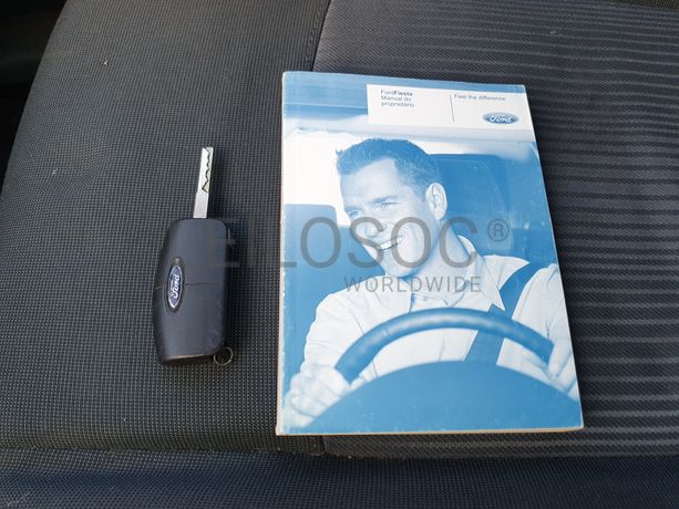 Ford Fiesta · Ano 2010 87-JJ-79