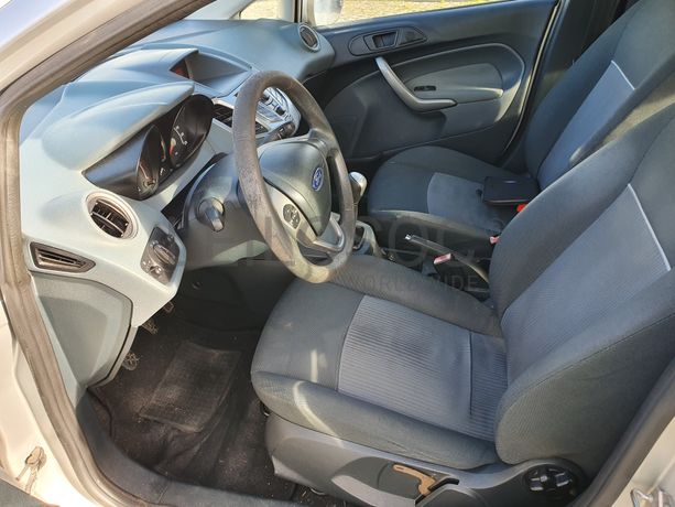 Ford Fiesta · Ano 2010 87-JJ-79