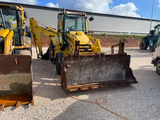 Retroescavadora Komatsu WB 93R-2