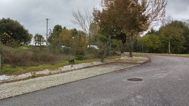 Lote para Construção de Bloco Habitacional · Viseu