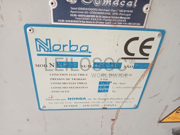 Máquinas de dar cola · Máquina de vergar cortes · Máquina de cardar