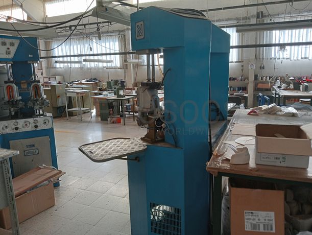 Máquinas de moldar · Escovadeira