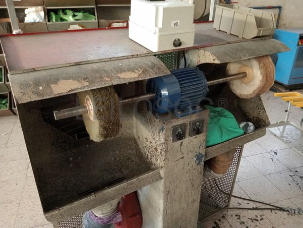 Máquinas de moldar · Escovadeira