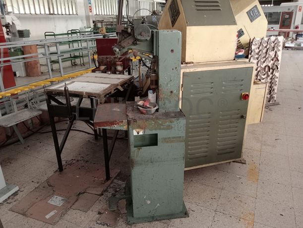 Máquina de pregar semilha · Reativador