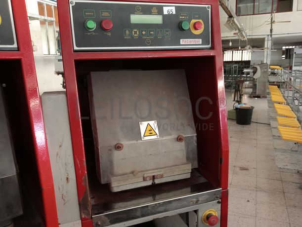 Máquina de colar solas