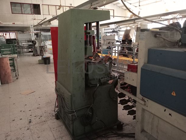 Prensa de colar solas · Reativador de solas · Lixadeira