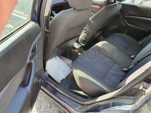 Ford Focus · Ano 2001