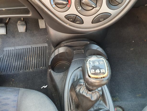 Ford Focus · Ano 2001