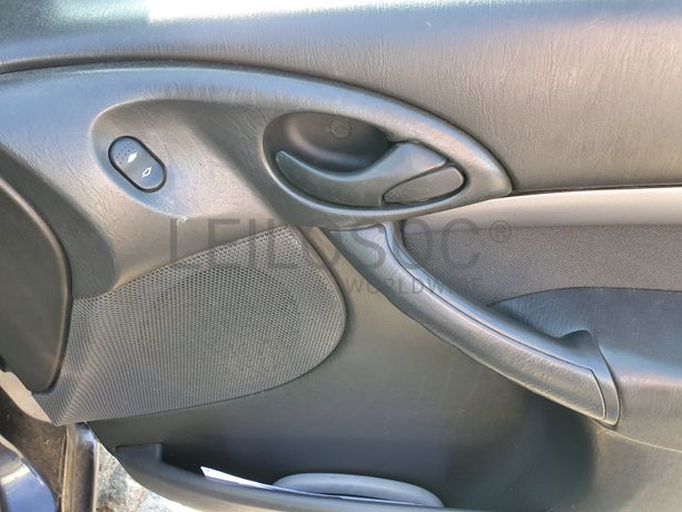 Ford Focus · Ano 2001