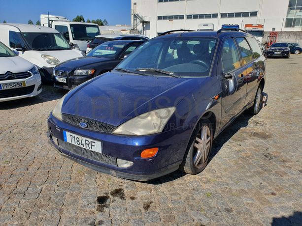 Ford Focus · Ano 2001