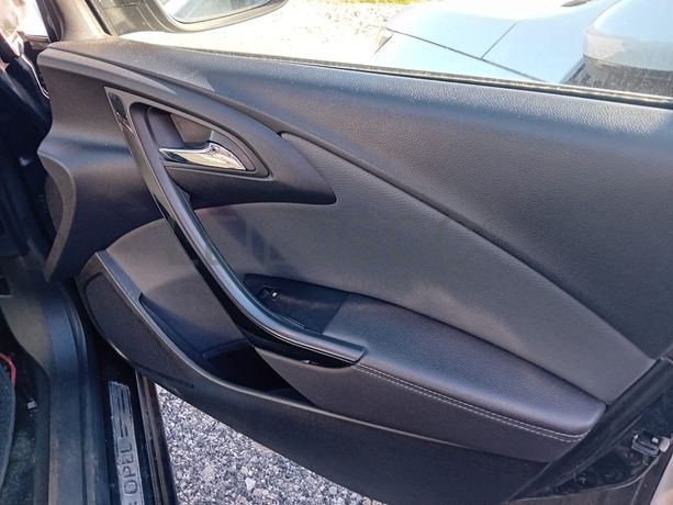 Opel Astra · Ano 2014