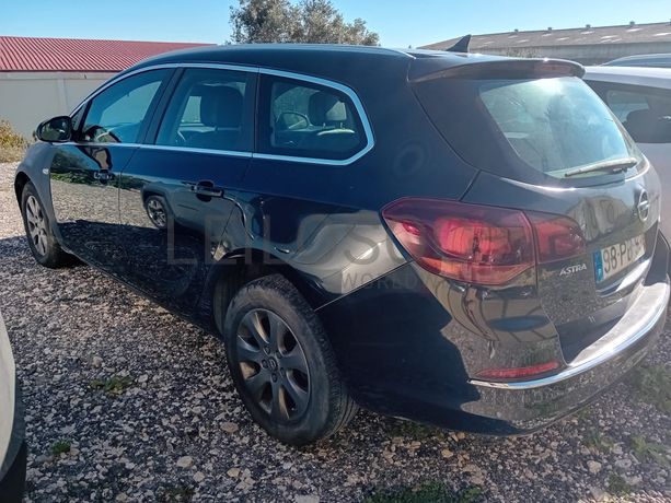 Opel Astra · Ano 2014