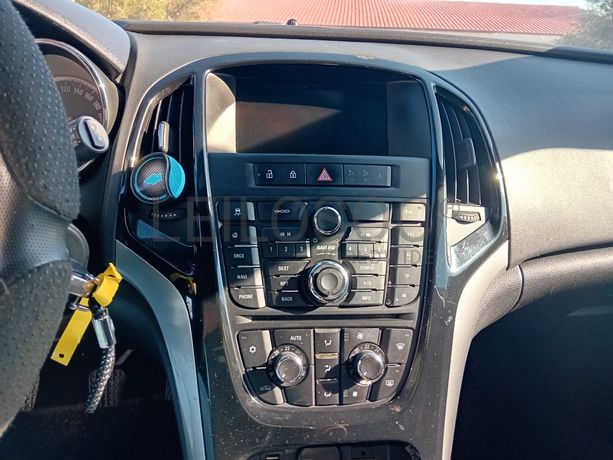 Opel Astra · Ano 2014