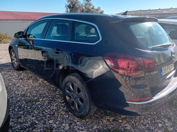 Opel Astra · Ano 2014