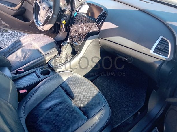 Opel Astra · Ano 2014