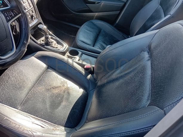 Opel Astra · Ano 2014