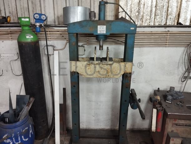 Equipamentos · Indústria Metalomecânica