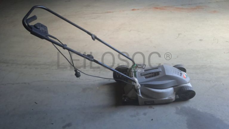 Máquina para cortar relva