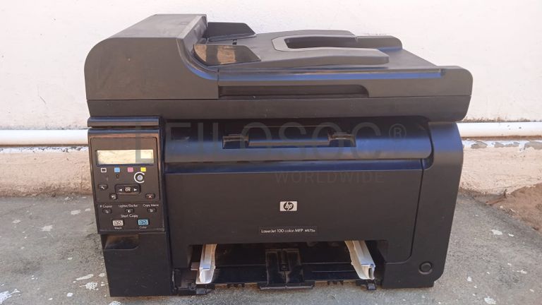 Impressora HP LaserJet 100 color MFP M175a