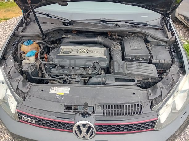 Volkswagen Golf GTI · Ano 2010