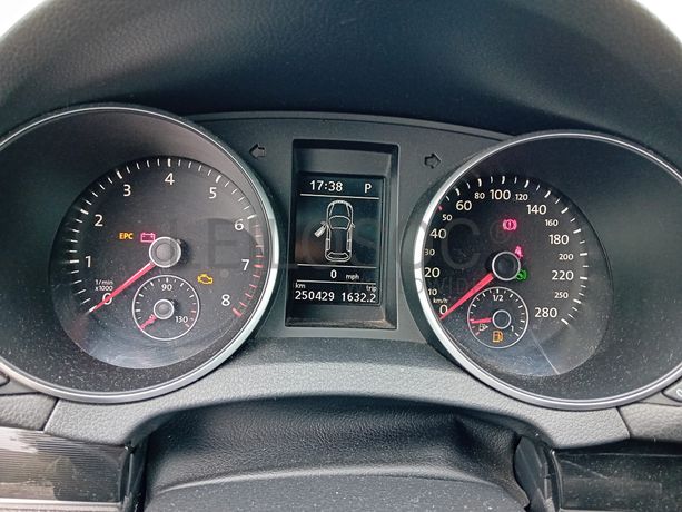 Volkswagen Golf GTI · Ano 2010