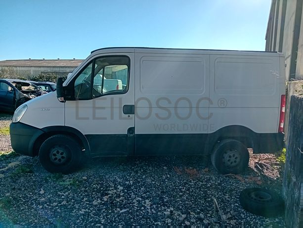 Iveco Daily 29L12 · Ano 2011