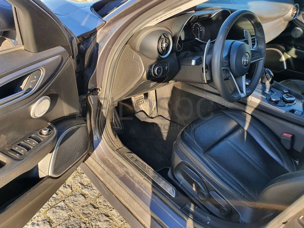 Alfa Romeu Giulia · Ano 2016