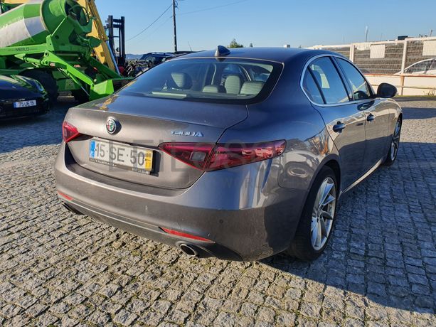 Alfa Romeu Giulia · Ano 2016
