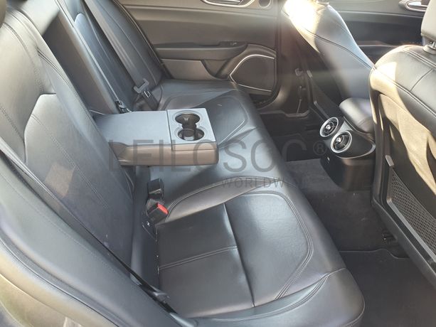 Alfa Romeu Giulia · Ano 2016