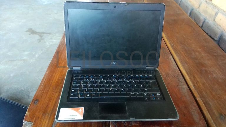 Portátil Dell Latitude E6440