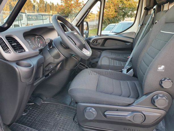 Iveco 35S18 · Ano 2023