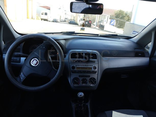 Fiat Punto · Ano 2010