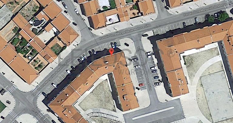 Leilão Suspenso - Apartamento T4 + Arrecadação · Ponte de Sor