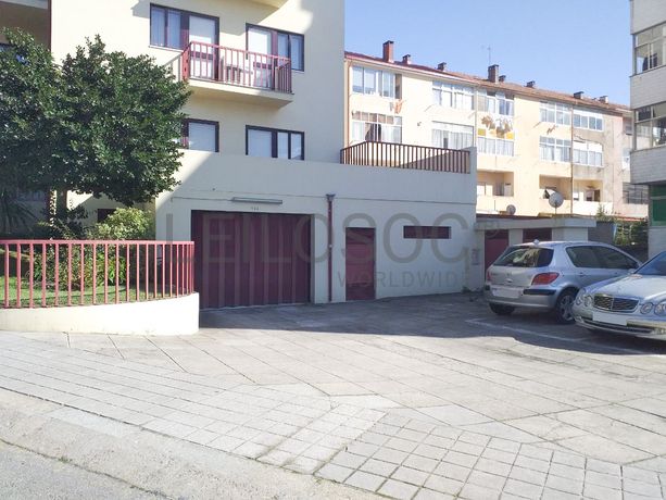 Usufruto · Lugar de Garagem · Porto