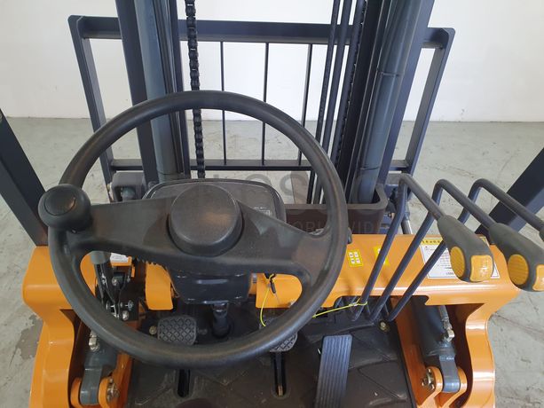 Empilhador Apache HH307