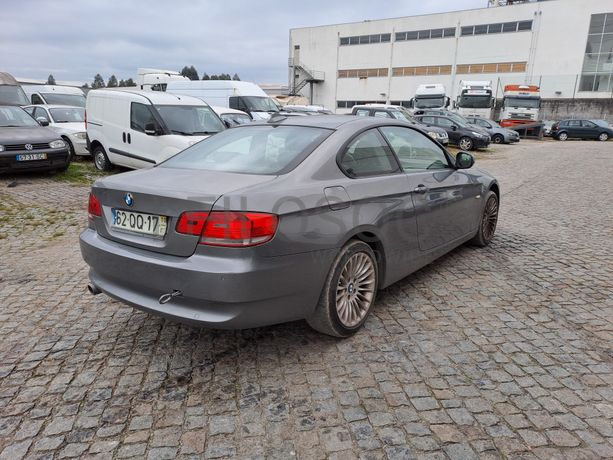 BMW 320D · Ano 2010